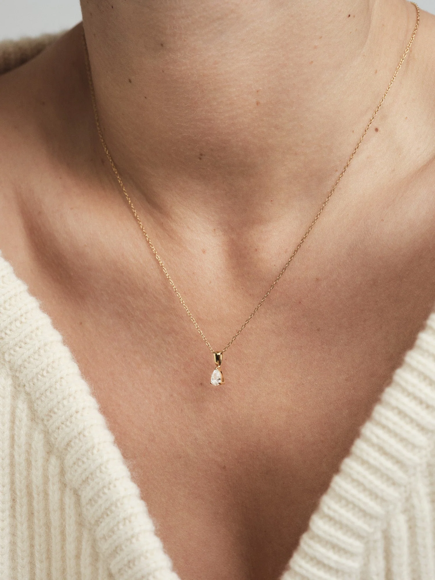 Belle White Necklace - Image 6