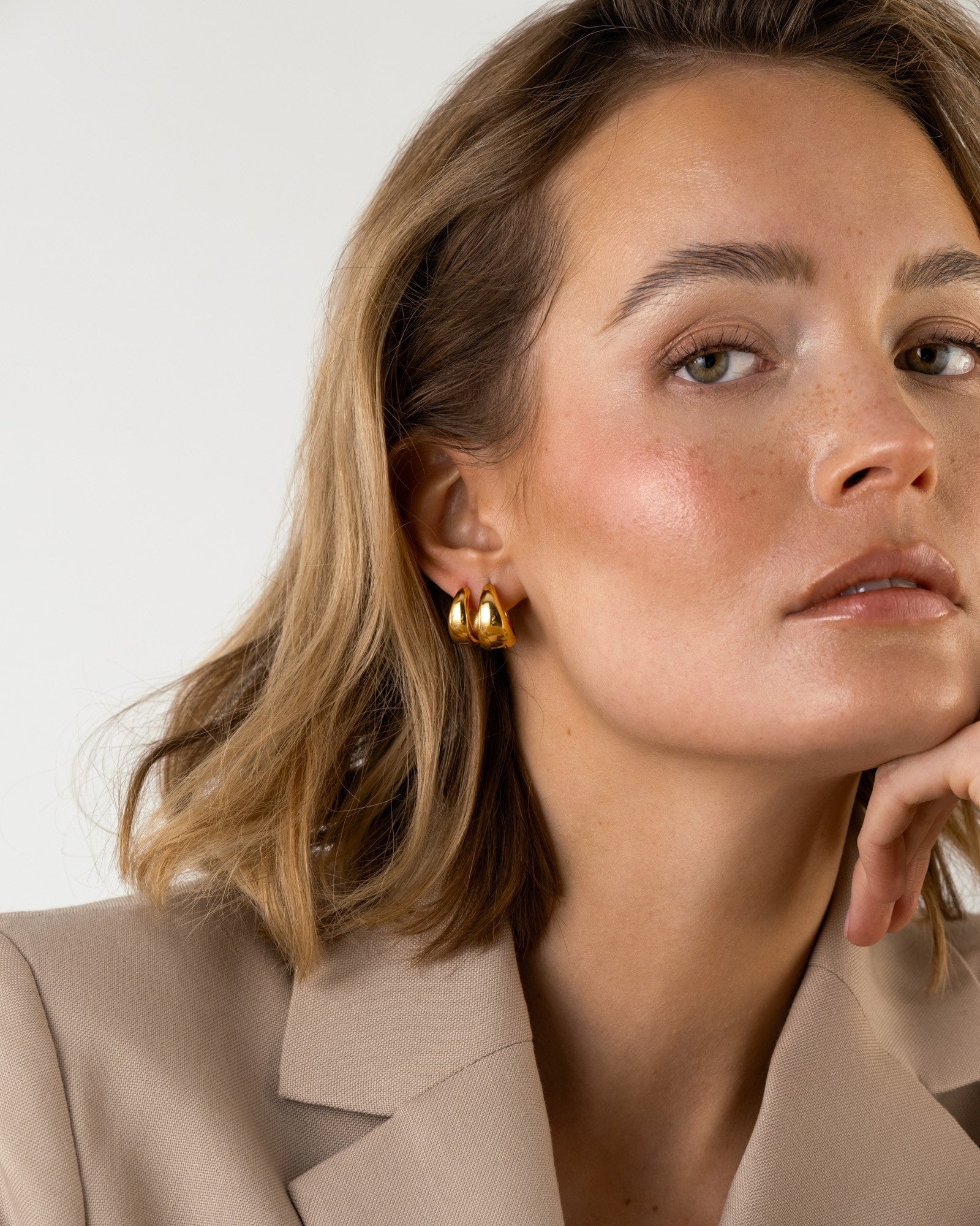 Bold Hoops Medium - Image 6