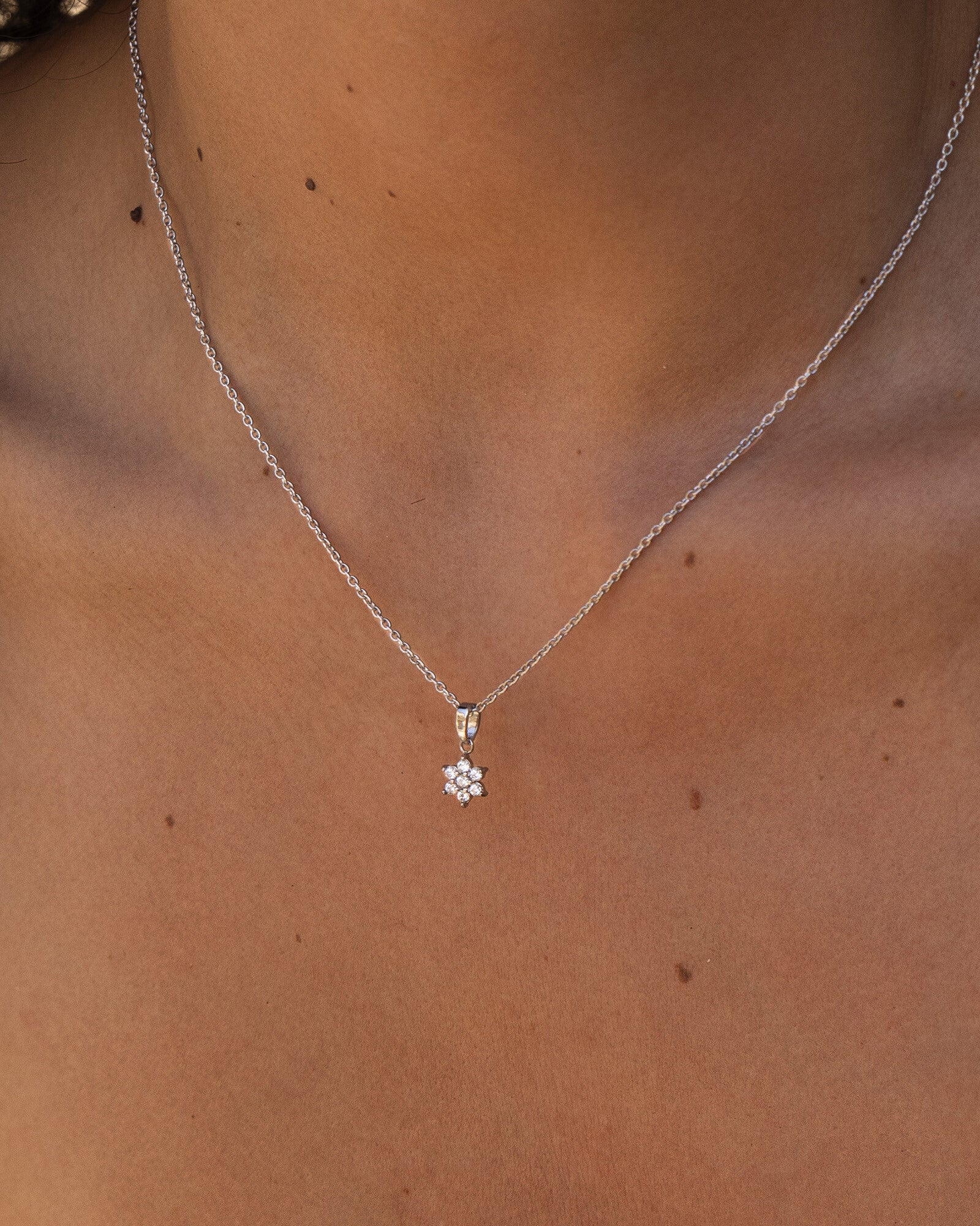 Flora Steel Necklace - Image 3