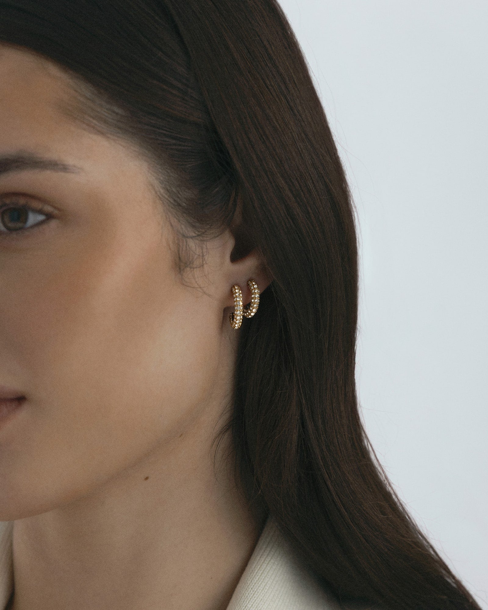 Pavé eternal medium earrings - Image 6