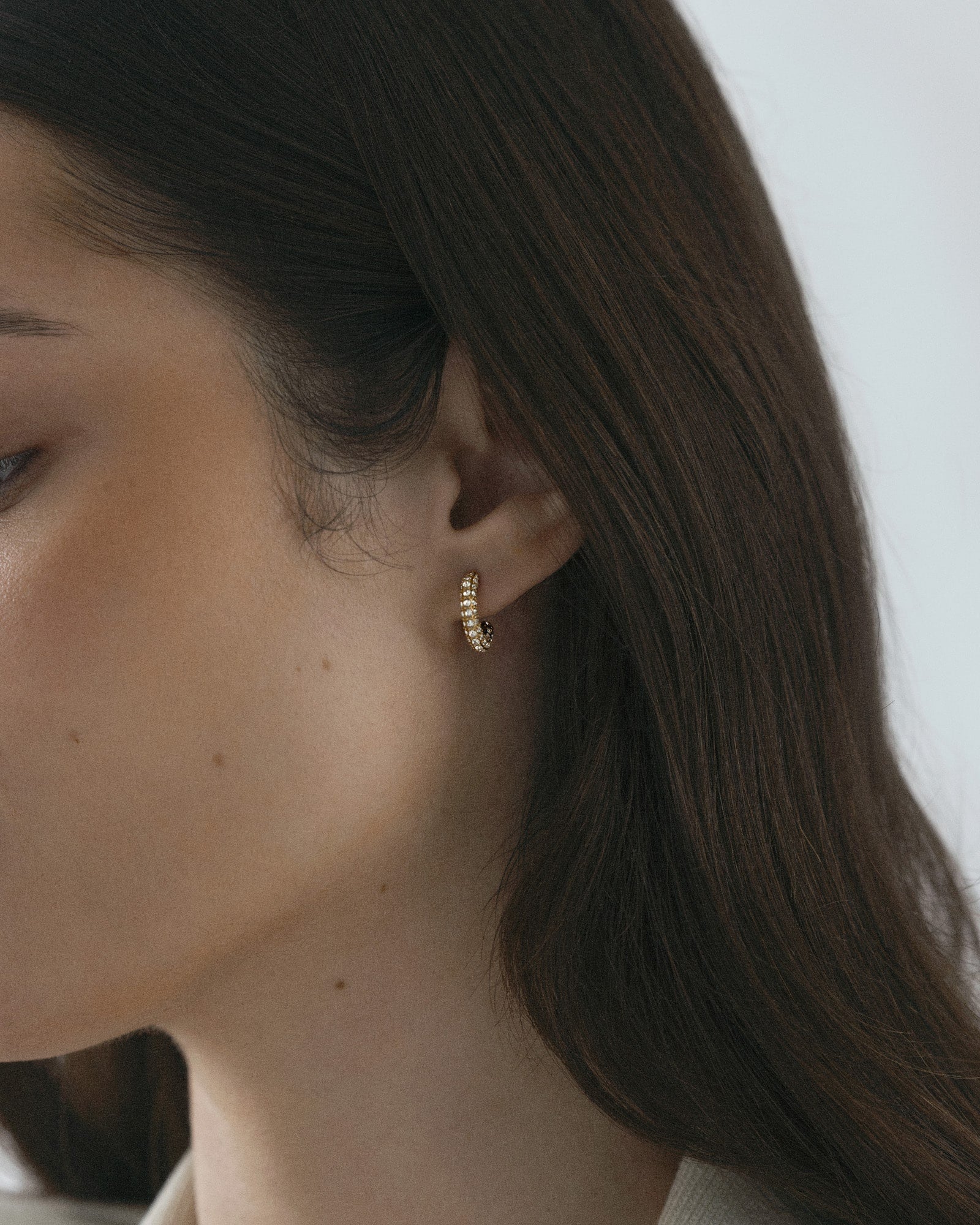 Pavé eternal small earrings - Image 3