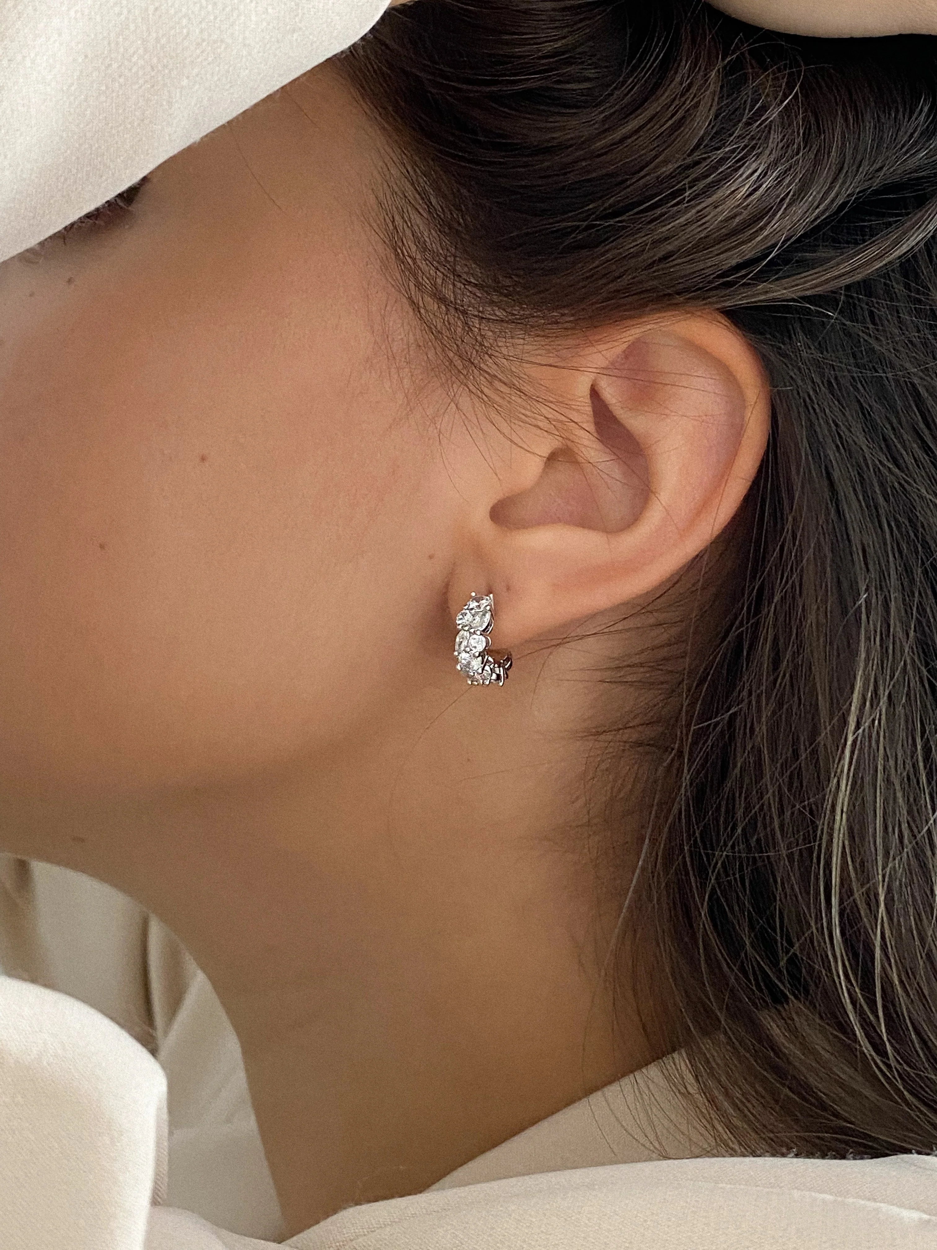 Queen Earrings Silver Small - Image 2