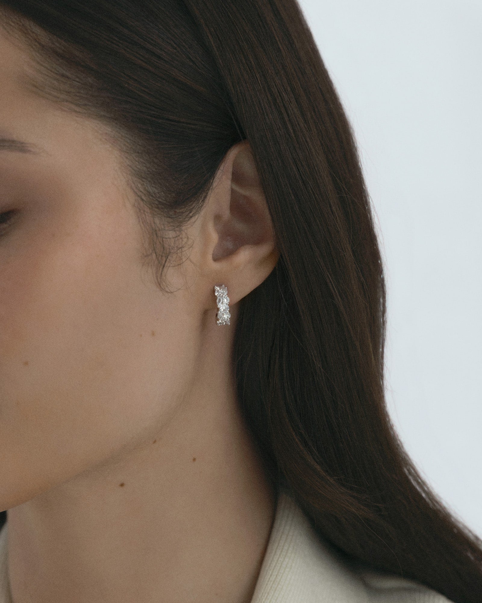Queen Earrings Small - Image 3