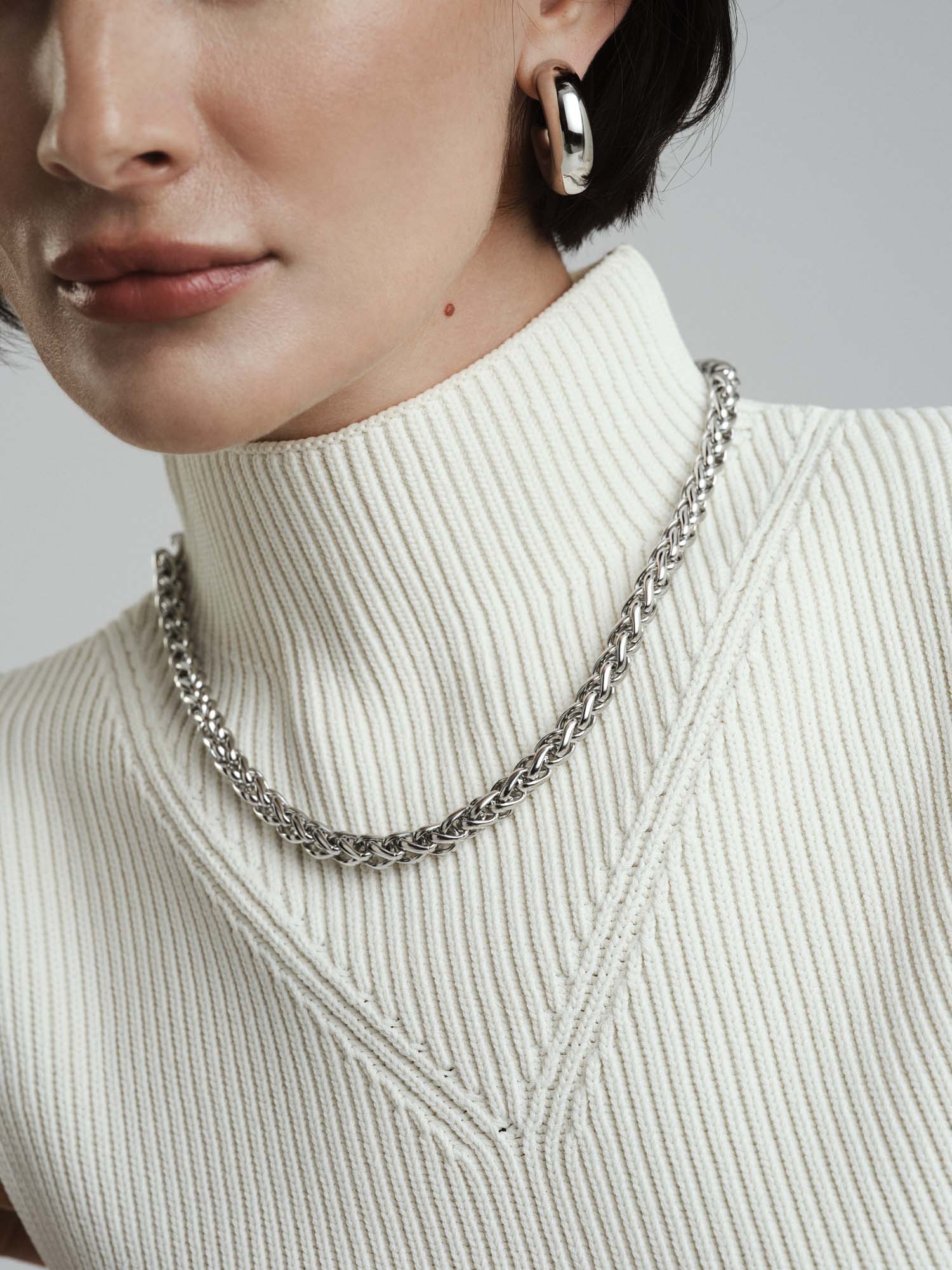 Rebel Chain Necklace - Image 3