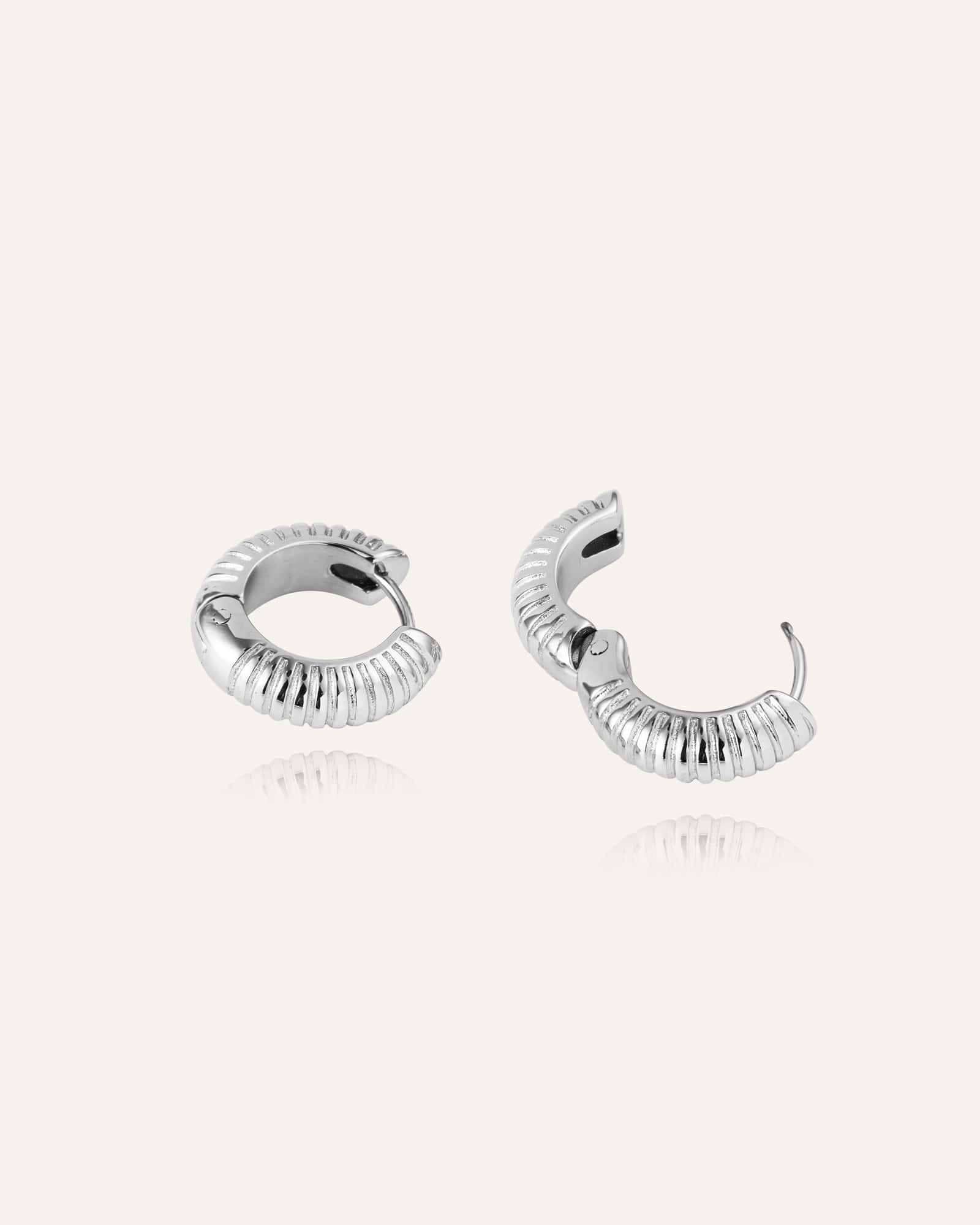 Ribbed Hoops Medium - Image 5