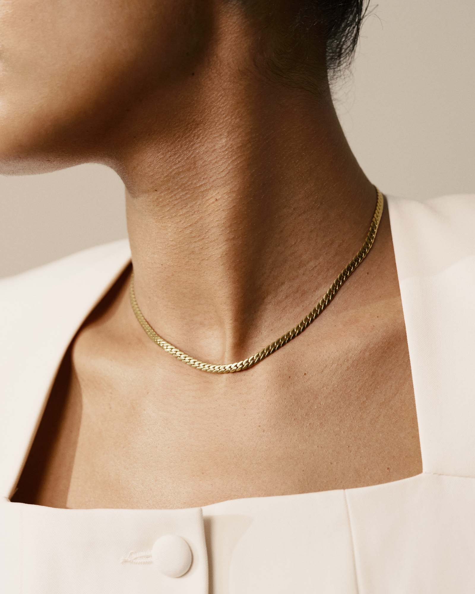Serpentine Chain Gold Necklace - Image 3
