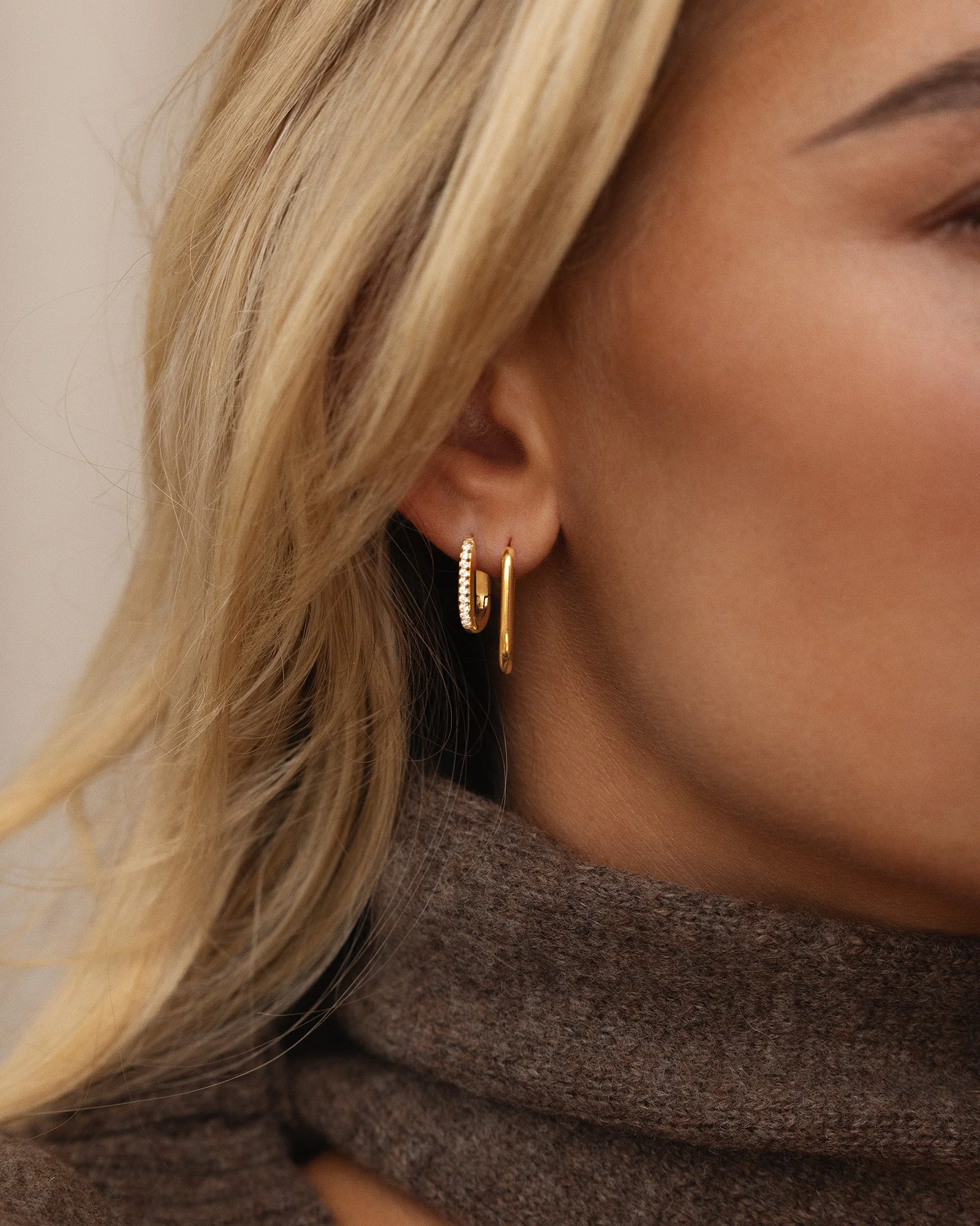 Slim Medium U-Hoops - Image 7