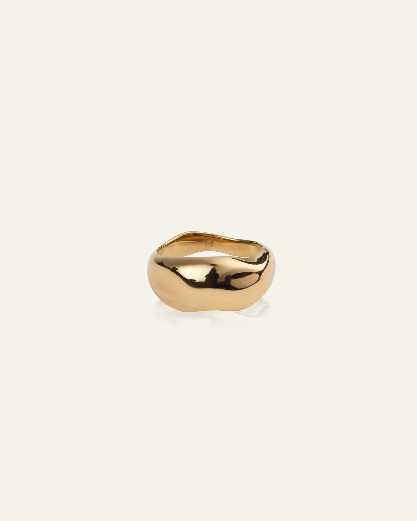 WAVY BOLDED LARGE RING